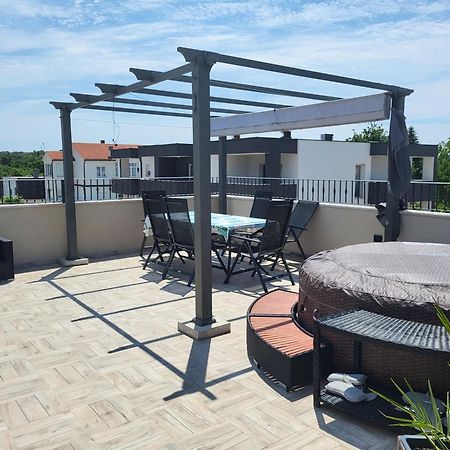 Apartments Ines Pula Exterior photo
