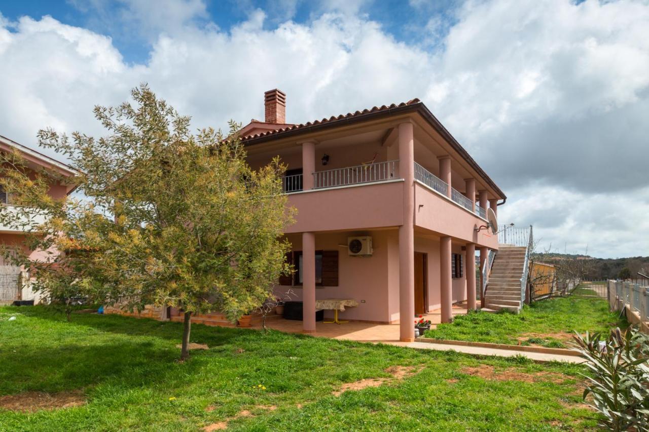 Apartments Ines Pula Exterior photo
