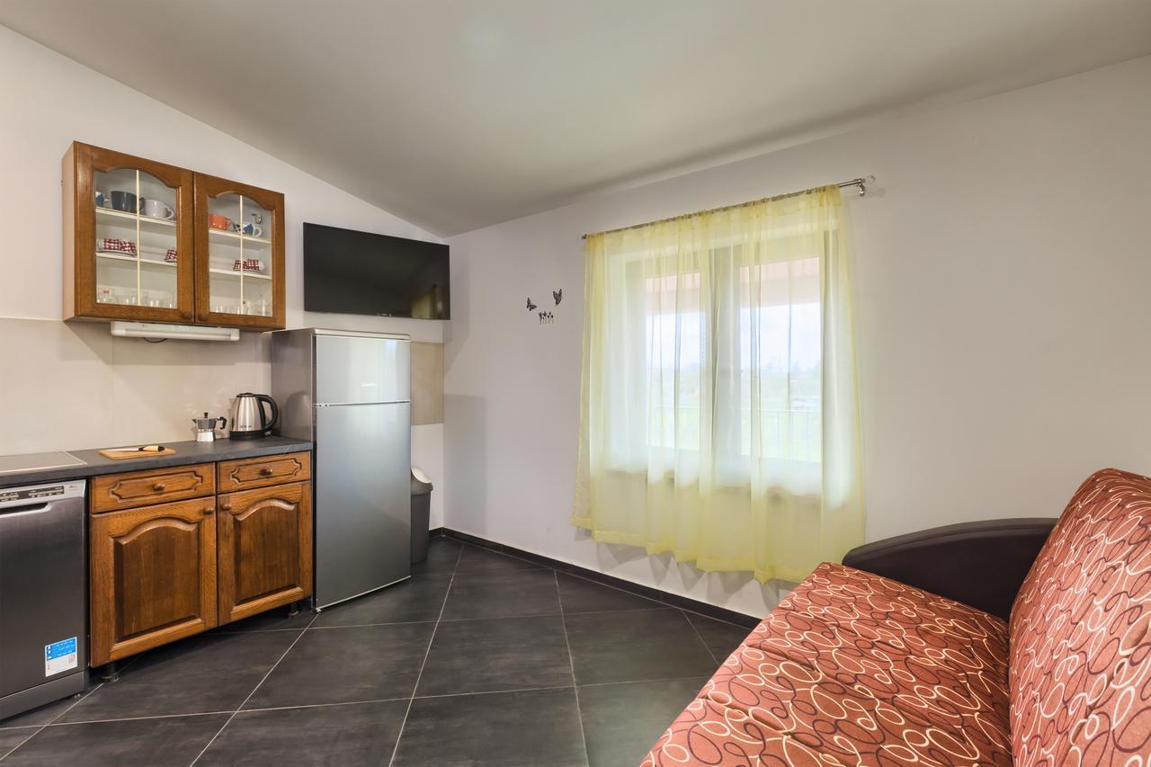 Apartments Ines Pula Exterior photo